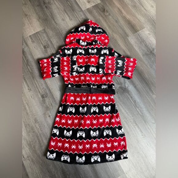 Cuddl Duds Gamer Cozy Fleece Robe Boys Black Red White - Picture 5 of 5